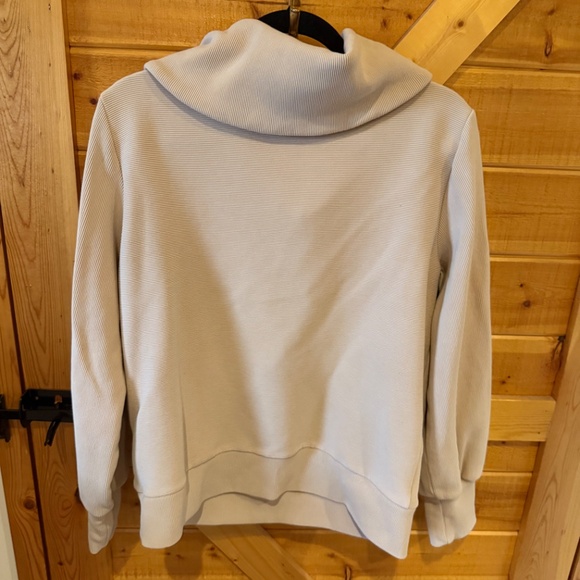 Varley Vine Half Zip Pullover - Picture 2 of 7